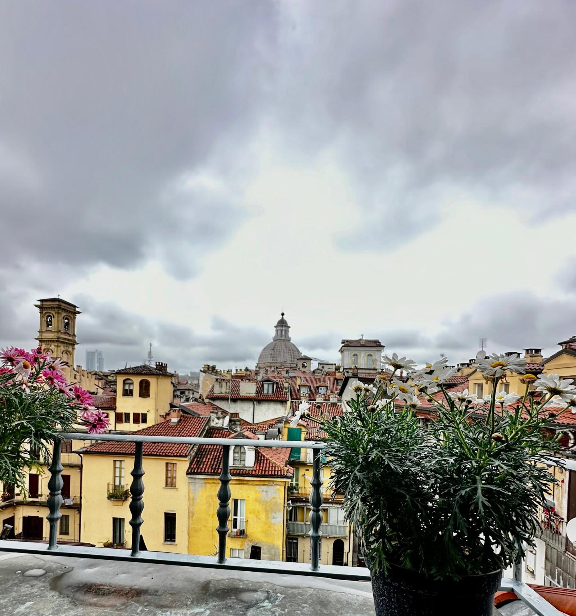 Loft Centro Storico Tommaso Apartment Turin Exterior photo