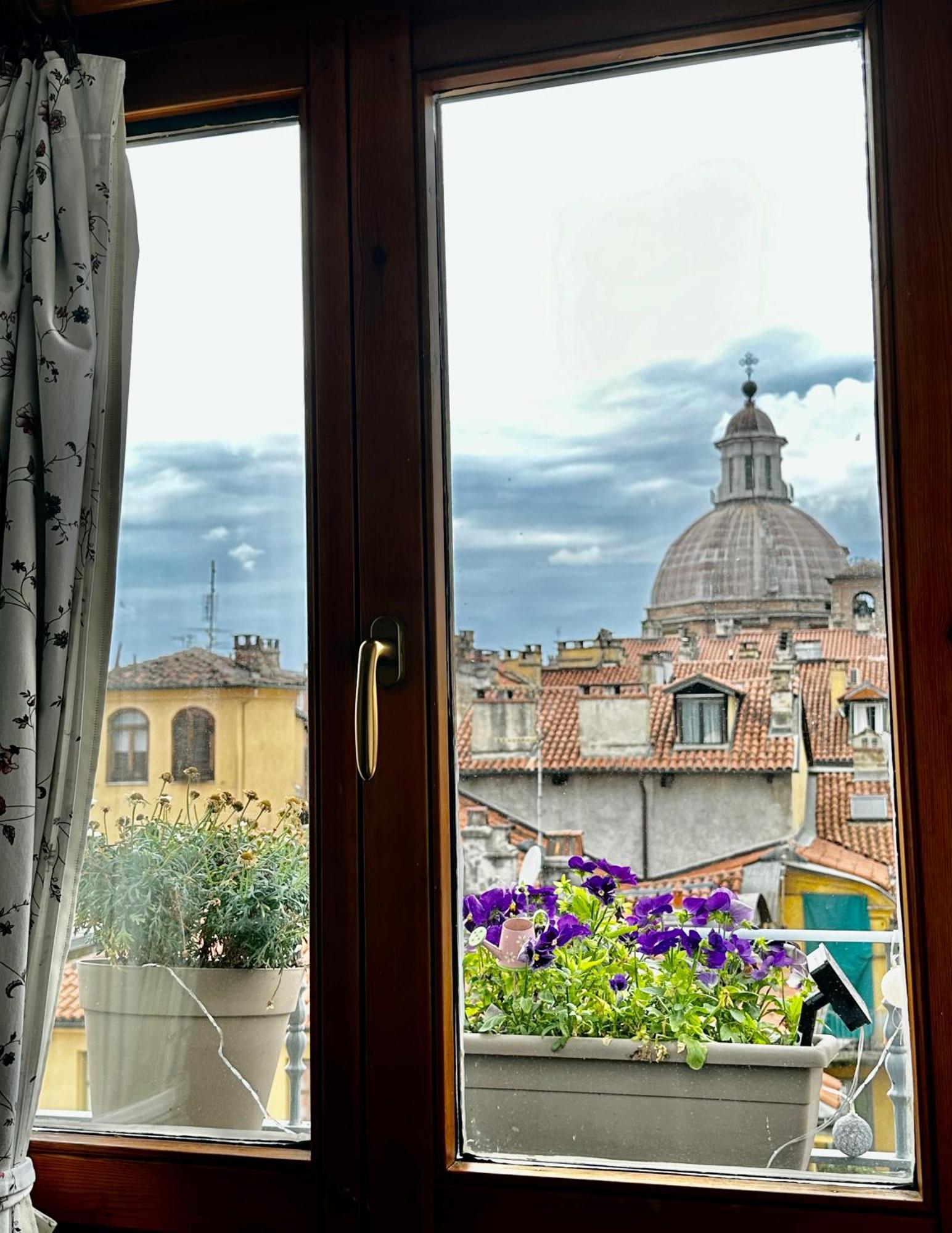 Loft Centro Storico Tommaso Apartment Turin Exterior photo