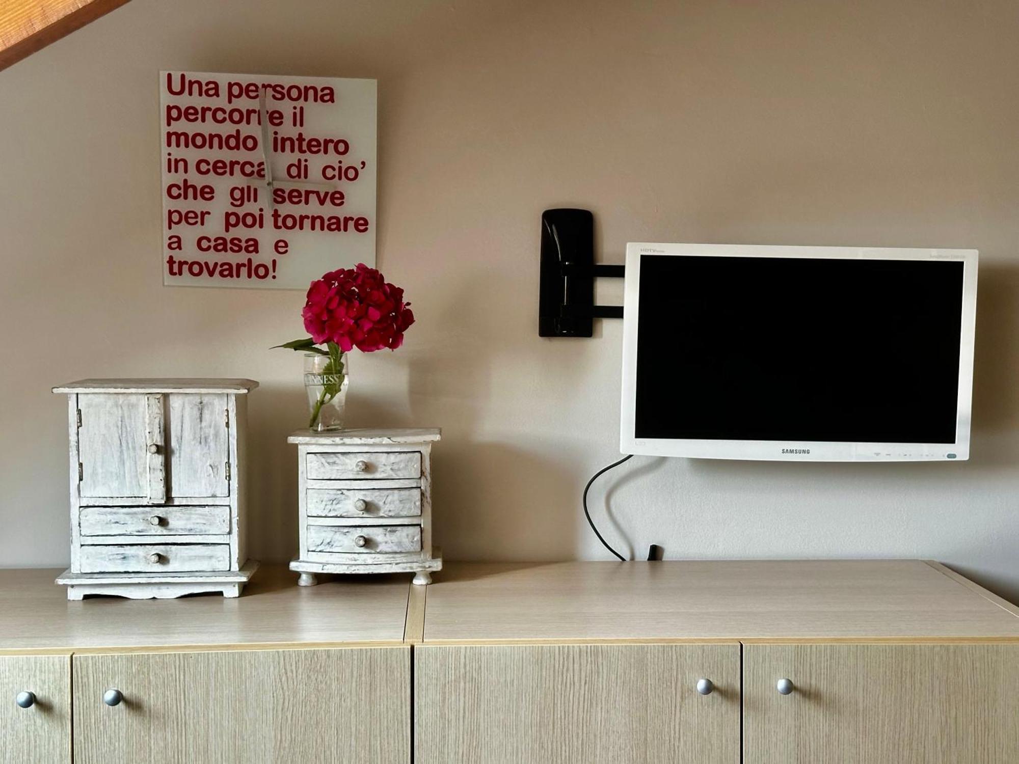 Loft Centro Storico Tommaso Apartment Turin Exterior photo