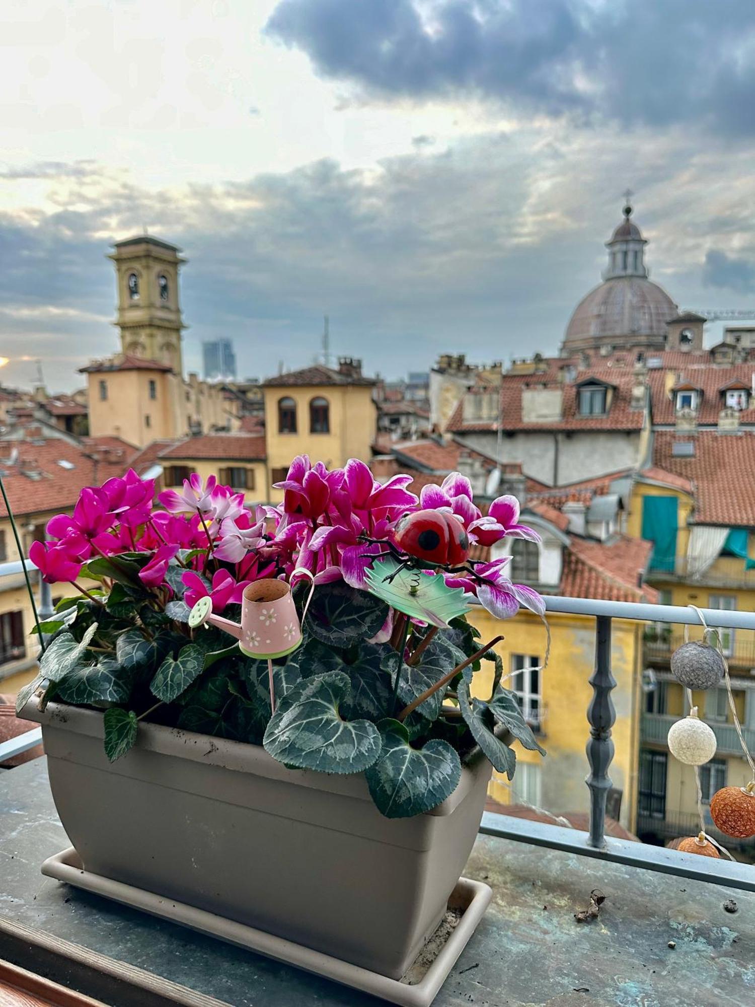 Loft Centro Storico Tommaso Apartment Turin Exterior photo